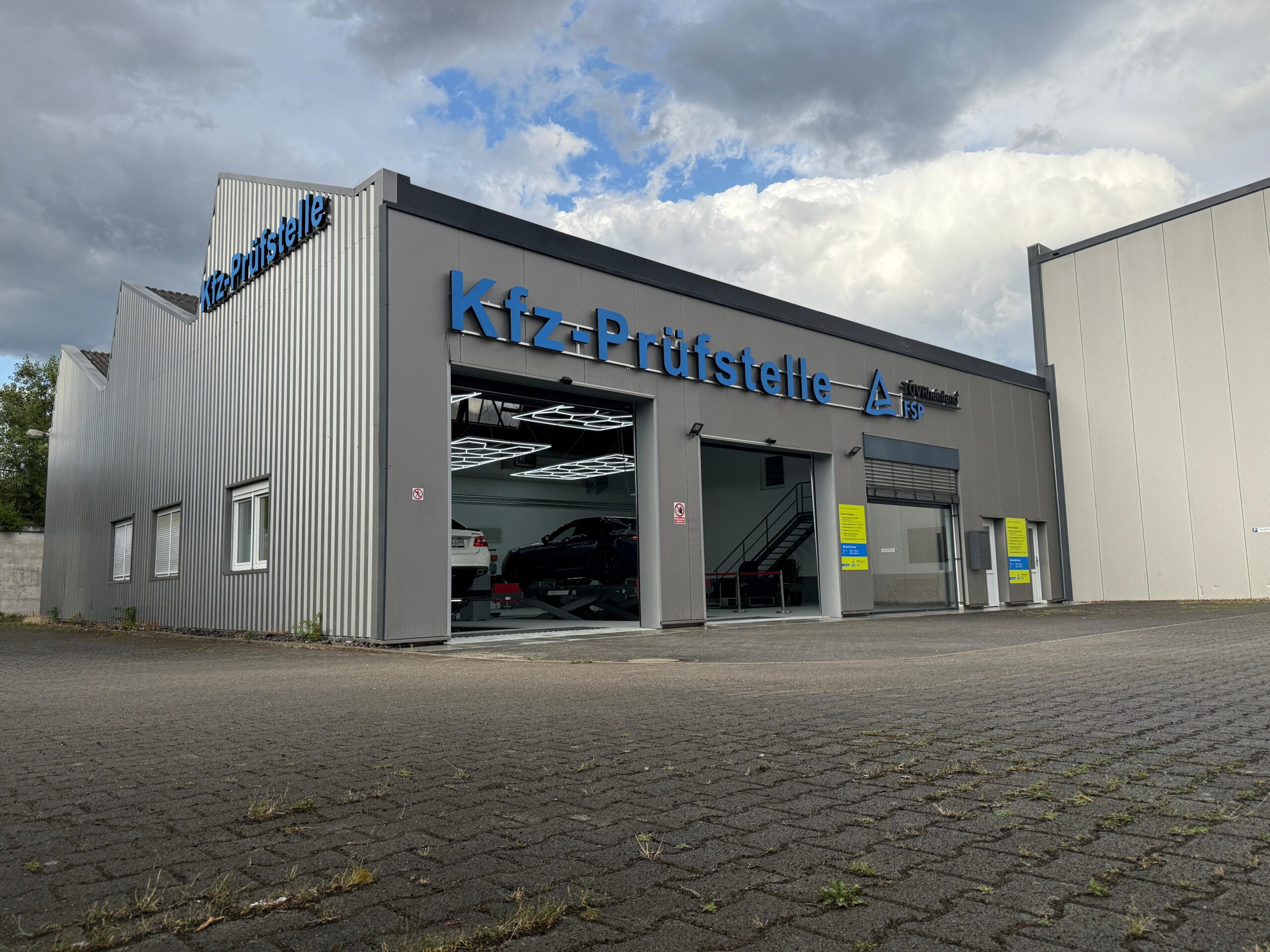 Gebäude der Kfz-Prüfstelle in Ludwigshafen